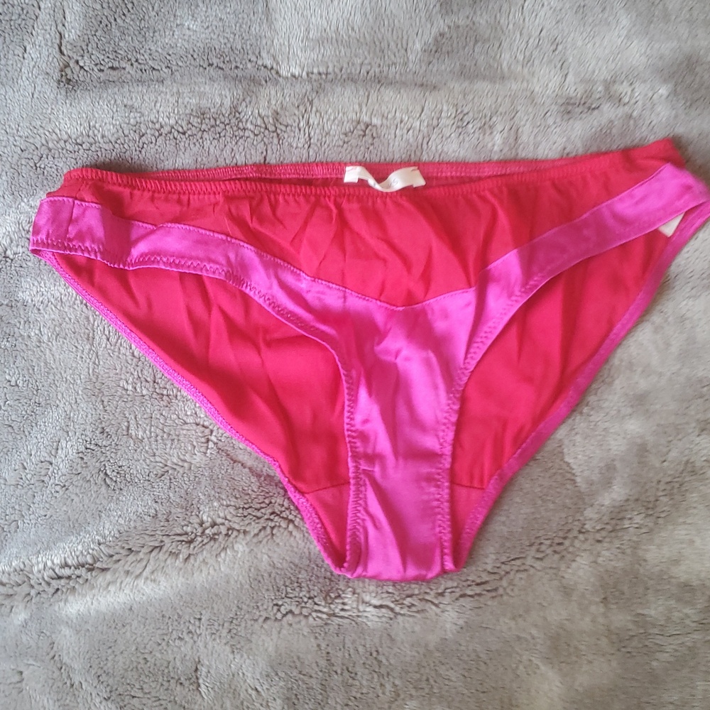 NWOT ARAKS AARON MID-RISE PANTY, SIZE:MEDIUM